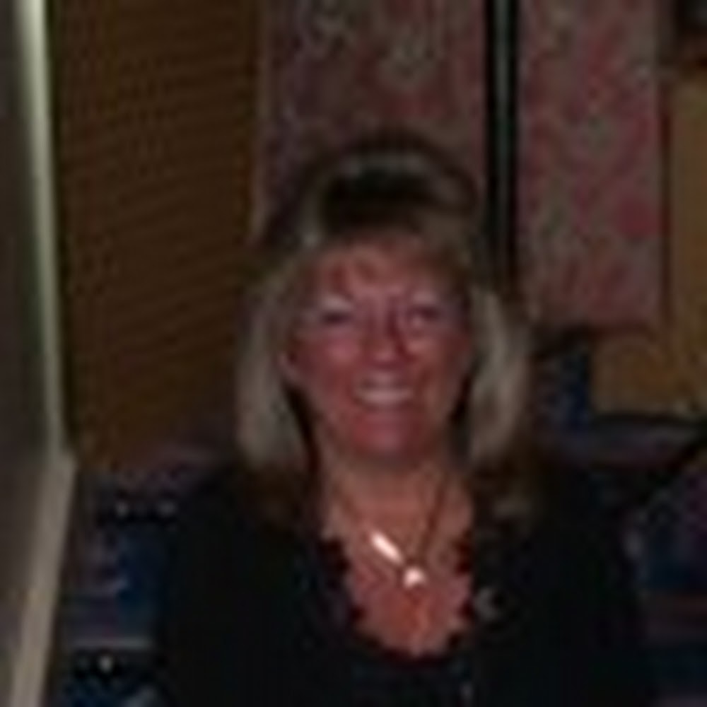 Meet your Posher, Dana